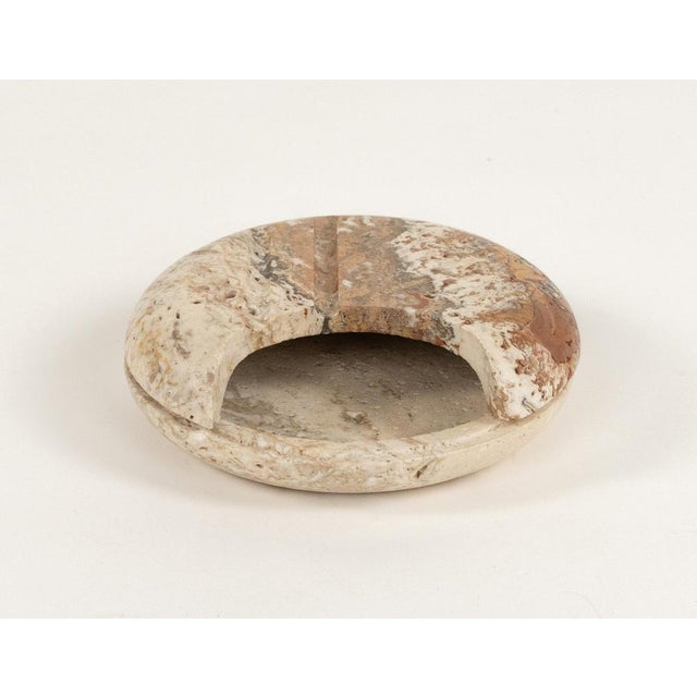 Mid-Century Modern Round Vide-Poche in Travertine from Fratelli Mannelli, Italy, 1970s For Sale - Image 4 of 17