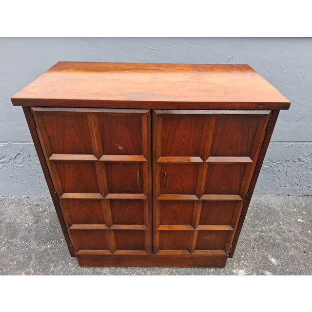 Brown 1970's Vintage Traditional Style Dry Bar Storage Cabinet by Lane Furniture Company For Sale - Image 8 of 12