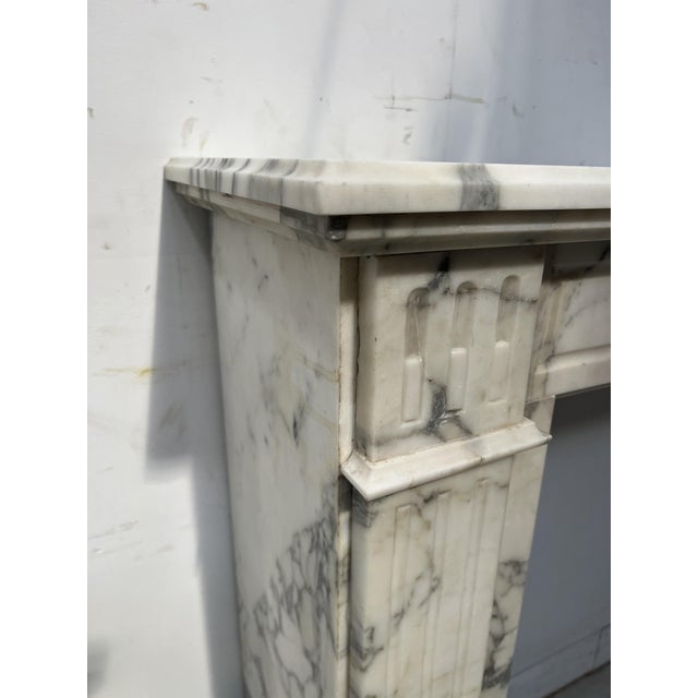Louis XVI Style Fireplace in White Carrara Veined Marble, 19th Century For Sale - Image 9 of 16