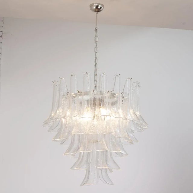 Mid-Century Modern Italian Petal Suspension Lamp in Murano Glass For Sale - Image 3 of 11