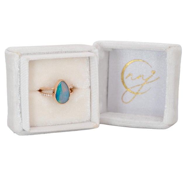 Modern 2.5ct Boulder Opal Ring With Natural Diamond Accents: Solid 14k Gold, Size 6.75 For Sale - Image 3 of 10