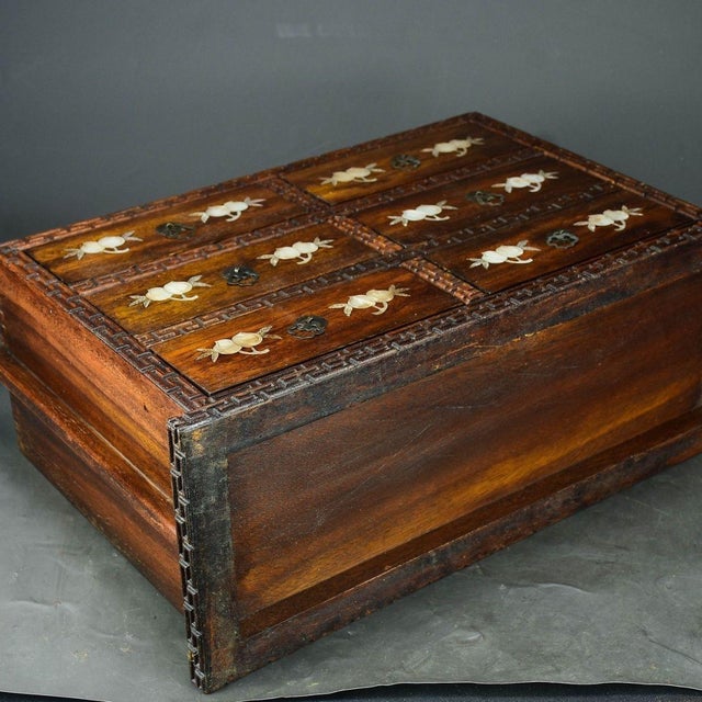 Asian 1980s Huanghuali Six-Drawer Chest / Vanity Organizer With Mother-of-Pearl Inlay For Sale - Image 3 of 9