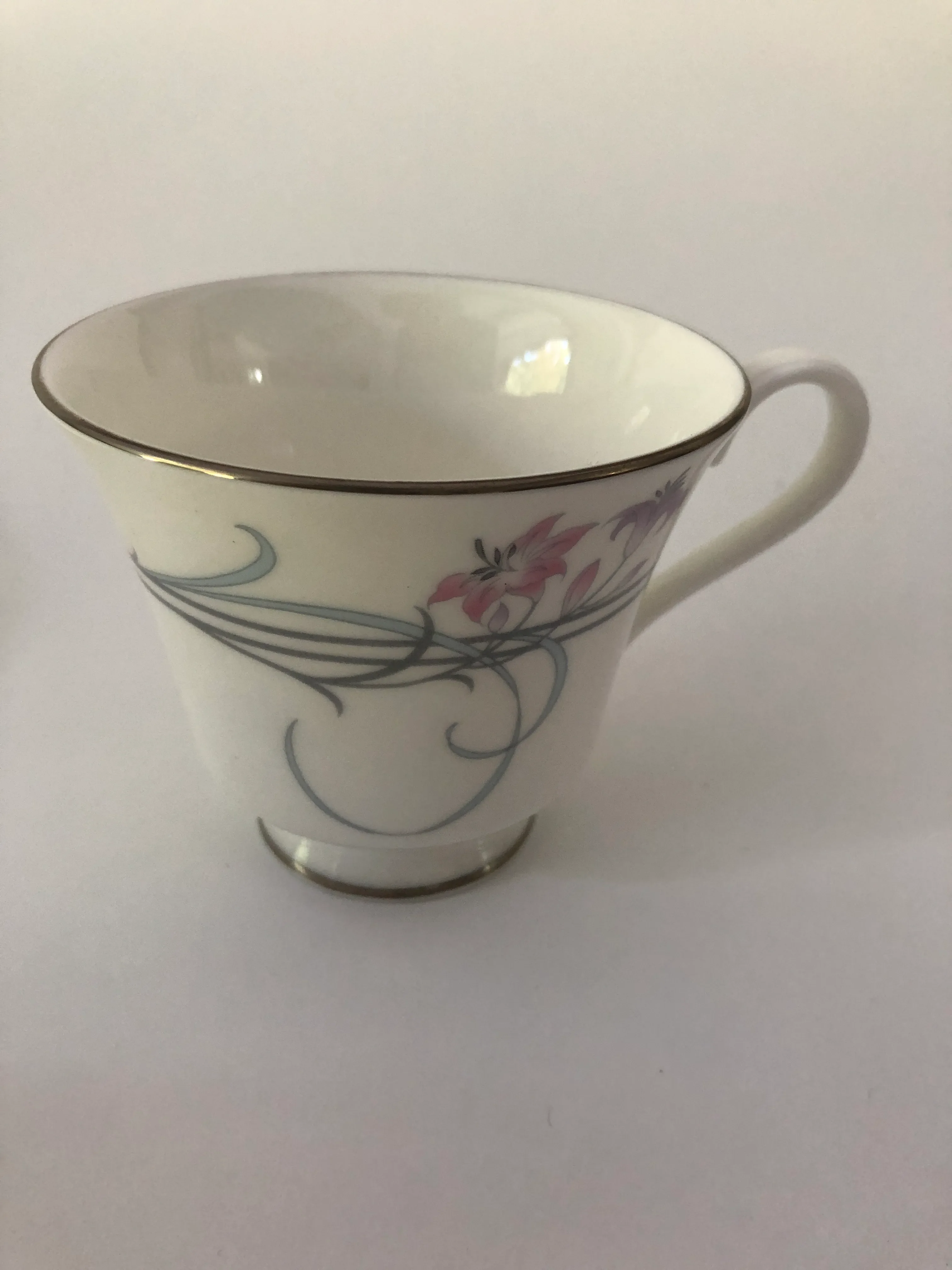 Vintage Royal Doulton Allegro Pattern Cups & Saucers S/4 | Chairish