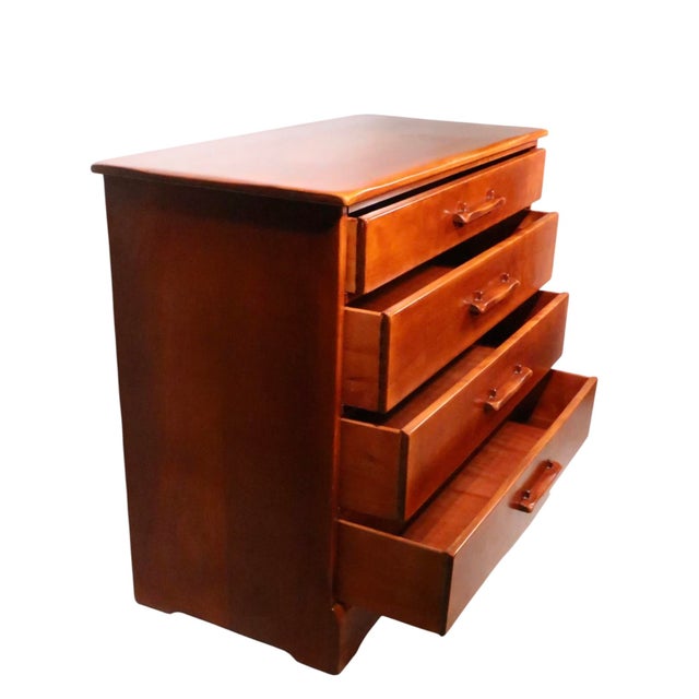 Wood Mid 20th Century Cushman Colonial Peter Stuyvesant Four Drawer Dresser For Sale - Image 7 of 12