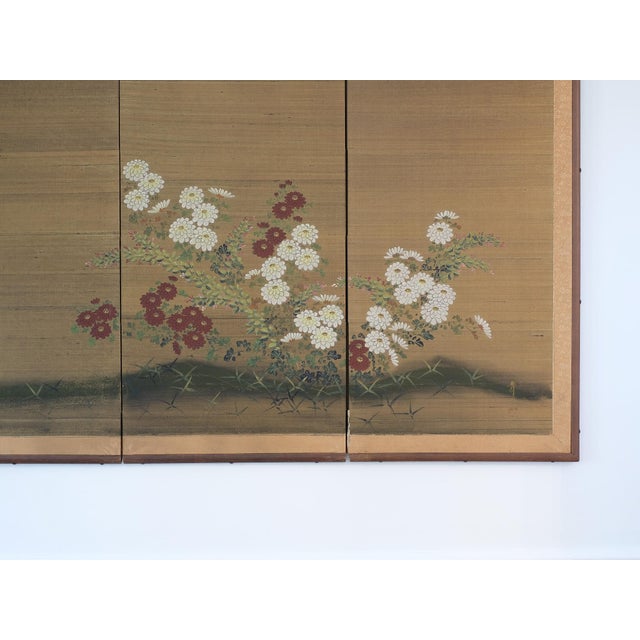 Beautiful antique Japanese Byobu silk folding screen, signed in righthand corner.