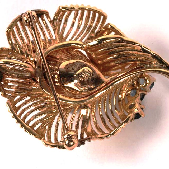 Vintage Fourteen Karat Yellow Gold Diamonds and Sapphires Floral Brooch Pendant For Sale In New York - Image 6 of 6