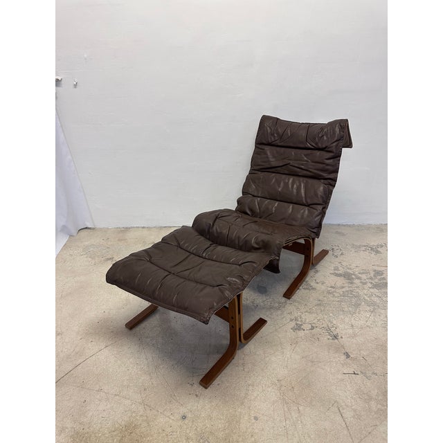 Wood Pair of Ingmar Relling for Westnofa High Back “Siesta” Lounge Chairs With Footrests, 1960s For Sale - Image 7 of 12