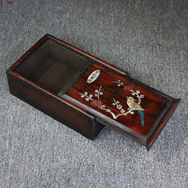 Vintage Chinese Huali Wood Jewelry Box With Mother of Pearl Bird & Flower Inlay For Sale In Los Angeles - Image 6 of 9