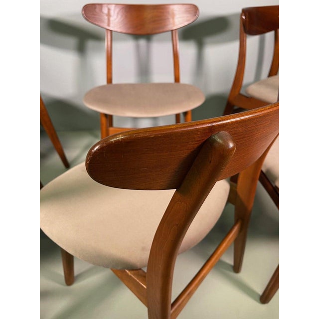 CH-30 Dining Chairs by Hans Wegner for Carl Hansen & Søn, 1950, Set of 6 For Sale - Image 10 of 12