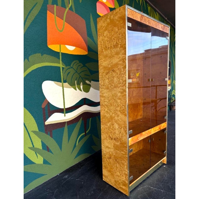 1970s Postmod Thomasville Burl & Smoked Glass Illuminated Curio Cabinet For Sale - Image 5 of 15
