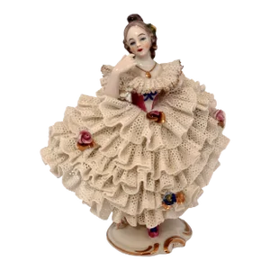 Vintage Dresden Rococo-Style Porcelain Figurine in a Lace Ball Gown, Circa 1955 by Germany’s Porzellanfabrik Al-Ka Kunst Alboth & Kaiser k.g.
