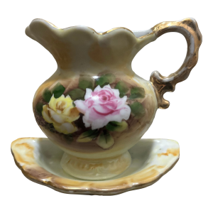 Floral Pitcher Wall Pocket
