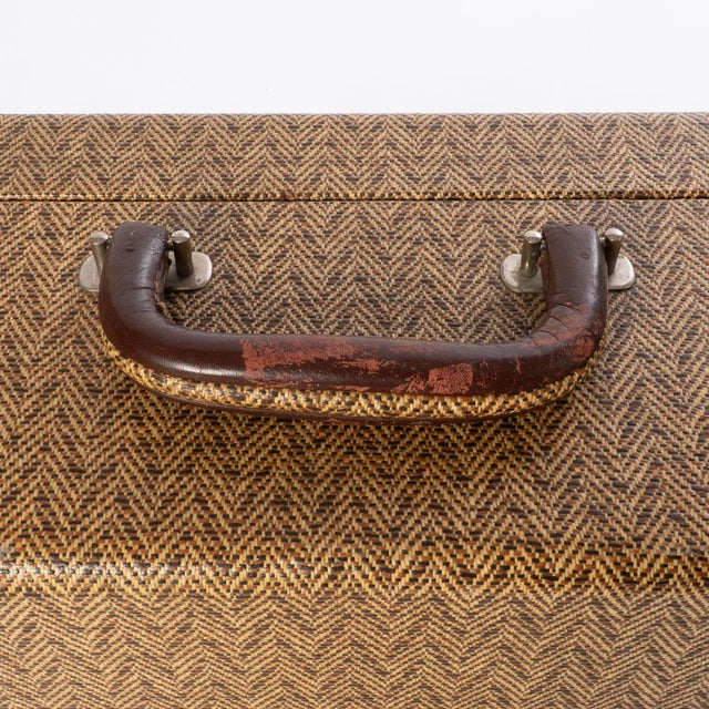 Tan Vintage 1940s Mid Century Picnic Set in Travel Case - 42pcs For Sale - Image 8 of 8