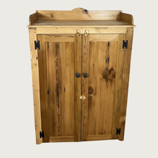 American The Trenton Handcrafted Early American Tall Jelly Cabinet / Pie Safe in Centuries-Old Reclaimed Pine For Sale - Image 3 of 3