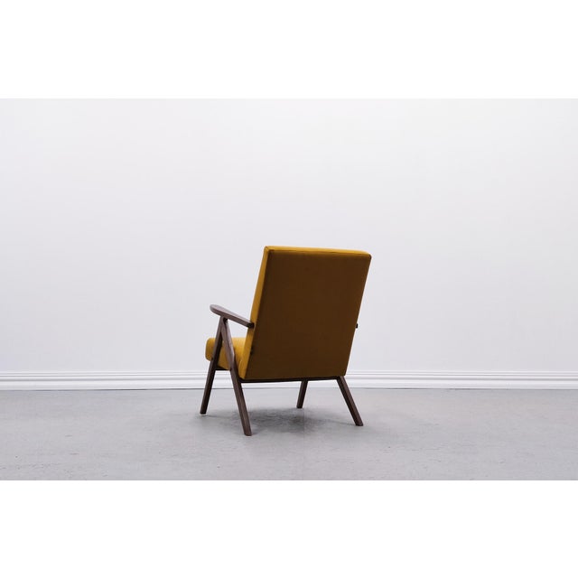 Mid-Century Model B - 310 VAR Easy Chair in Goldenrod Velvet, 1960s For Sale - Image 12 of 13