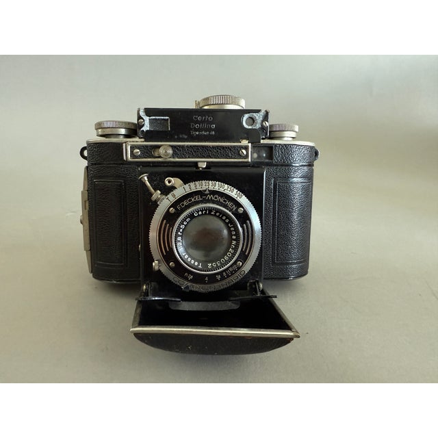 Vintage Certa Dollina Camera With Zeiss Lens 1936 For Sale In Tampa - Image 6 of 10