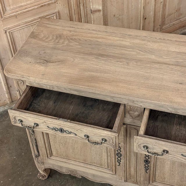 18th Century Country French Louis XV Buffet in Stripped Oak For Sale - Image 16 of 18