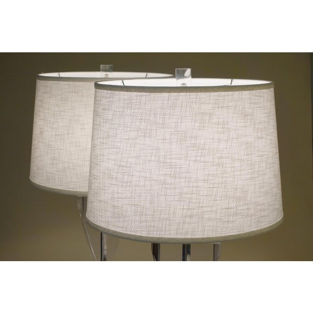 Matched Pair Xlarge Lucite Acrylic Astrolite Ritts Co. Geometric "Hourglass" Futuristic Modern Sculpture Table Lamps 1970's For Sale - Image 10 of 12
