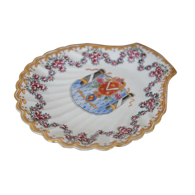 "Mid 20th century (circa 1941-1957) hand painted Chinese Export style scallop shell porcelain dish, featuring gilded...
