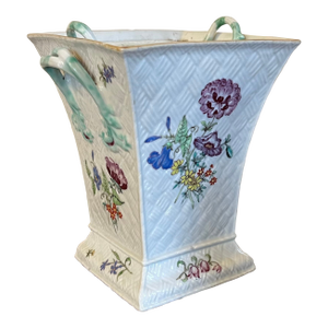 Antique 18th Century Chinese Export Porcelain Bulb Pot or Cachepot Vase in Famille Rose Glaze Circa 1790