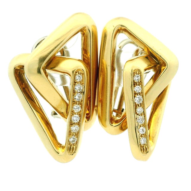 Gold 1980s Italian 18k Gold and Diamond Geometric Earrings, Pair For Sale - Image 8 of 10