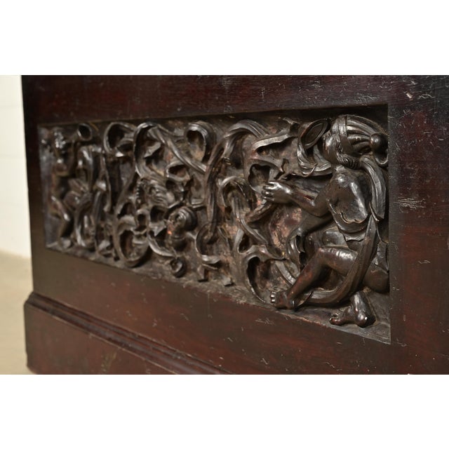 Brown R. J. Horner Style Antique Italian Renaissance Revival Carved Walnut Blanket Chest, Circa 1880s For Sale - Image 8 of 13