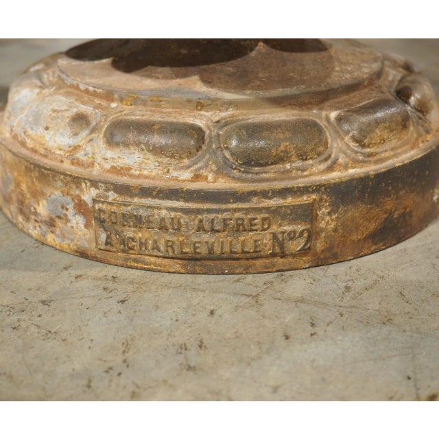 Pair of 19th Century Alfred Corneau Stamped Cast Iron Pots From France, “No. 2” For Sale In Dallas - Image 6 of 18