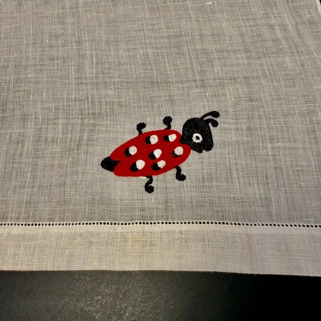 Vintage White Madeira Linen Embroidered Ladybug Finger Tip Guest Towel For Sale - Image 4 of 9