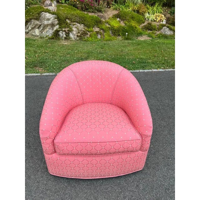 Mid-Century Modern Pretty in Pink Barrel Swivel Chair For Sale - Image 3 of 12
