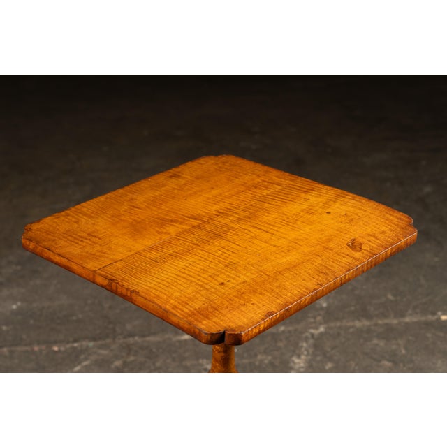 Late 19th Century Antique Flamed Maple Tilt-Top Table on Tripod Base With Tiger Grain For Sale - Image 5 of 7