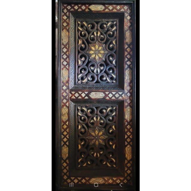 Moroccan Cedar Wood Console Table with Resin Decoratif Fragments For Sale - Image 10 of 10