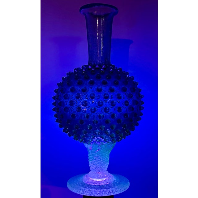 20th Century MCM Italian Empoli Green Knobbly Pedestal Vase With Uv Glow For Sale - Image 13 of 16