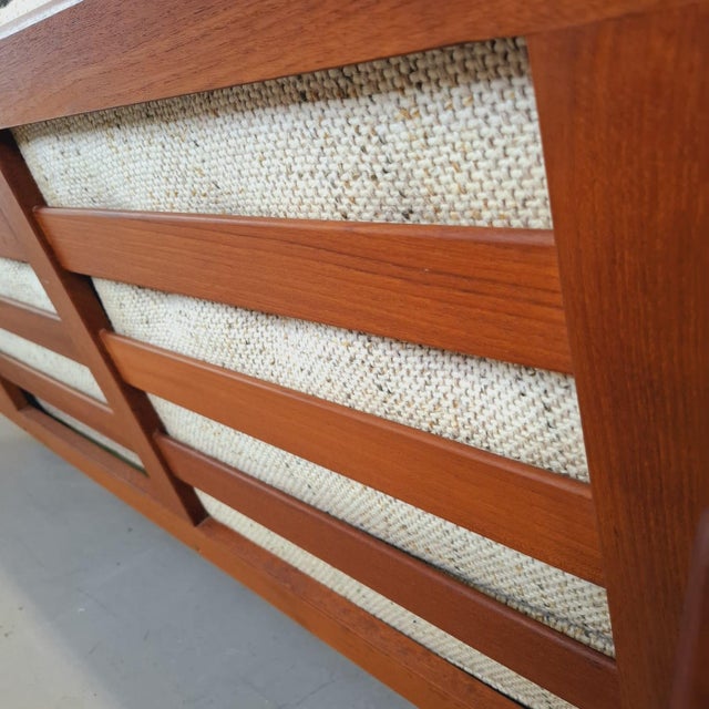 Scandinavian Three-Seater Bench, 1960s For Sale - Image 4 of 8