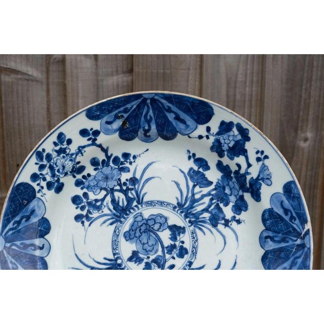 Large Antique 18th Century Qing Chinese Underglaze Blue Porcelain Charger For Sale - Image 3 of 18