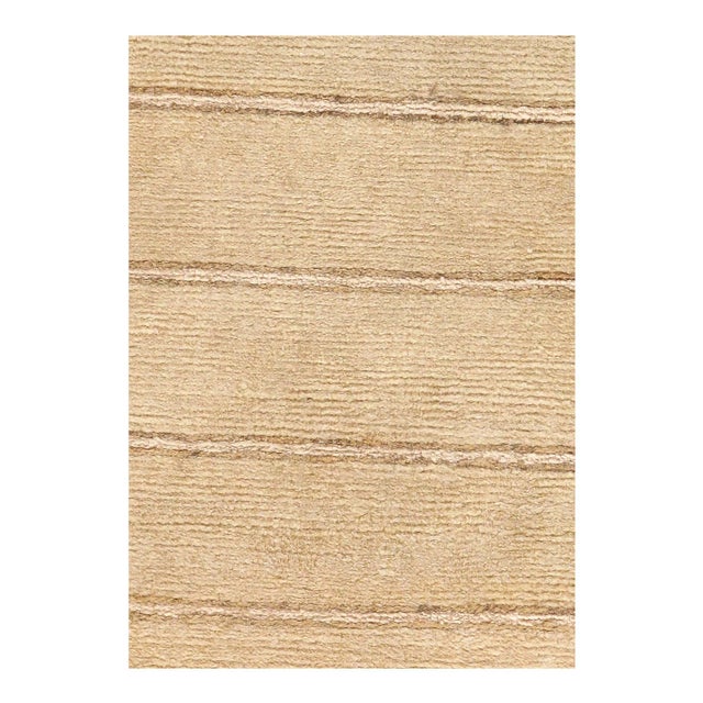 This contemporary rug is from the Modern collection and features a beautiful classic. These rugs bring modern...