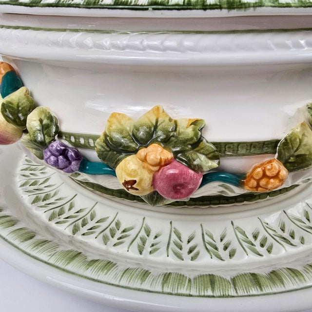 Ceramic Vintage Italian Majolica Tureen With Underplate and Ladle - 3 Pieces For Sale - Image 7 of 14