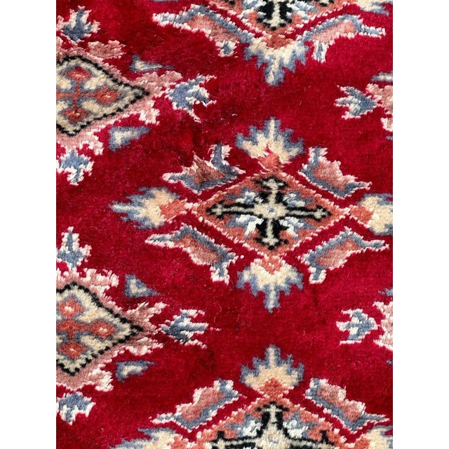 Maroon Small Vintage Pakistani Rug from Bobyrugs, 1980s For Sale - Image 8 of 11