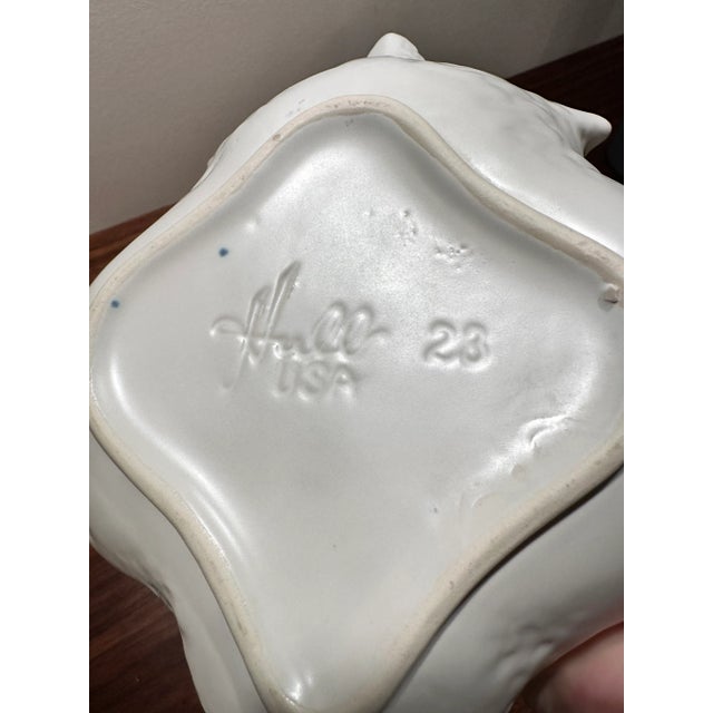 Mid-Century Modern Vintage White Swan Hull Art Pottery 23 Usa Ceramic For Sale - Image 3 of 11