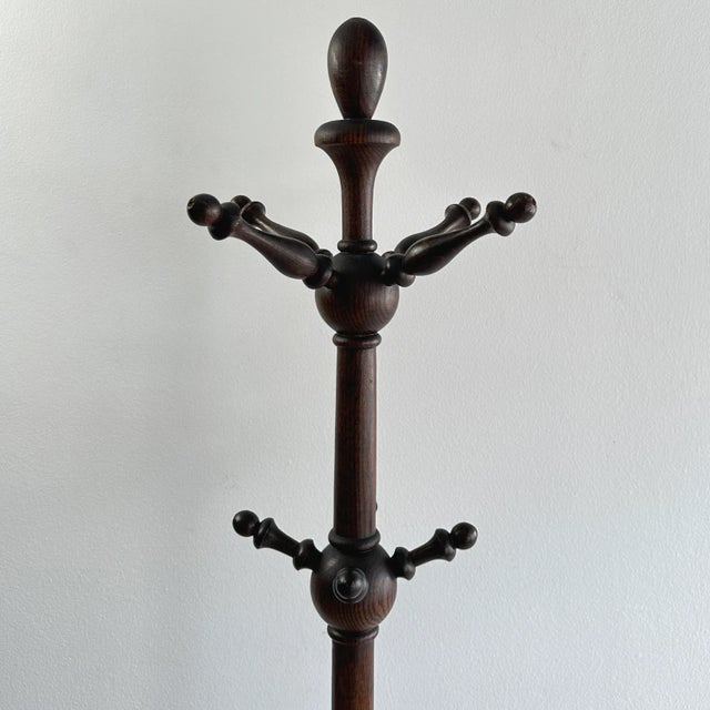 Burnt Umber Early 20th Century Ball and Stick Hand Turned Oak Coat & Hat Rack For Sale - Image 8 of 15