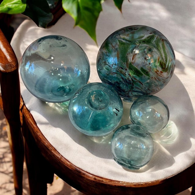 Vintage Glass Decor Fishing Floats Balls With 2001 Custom Art Glass Oregon Float Set of 5 For Sale - Image 4 of 18