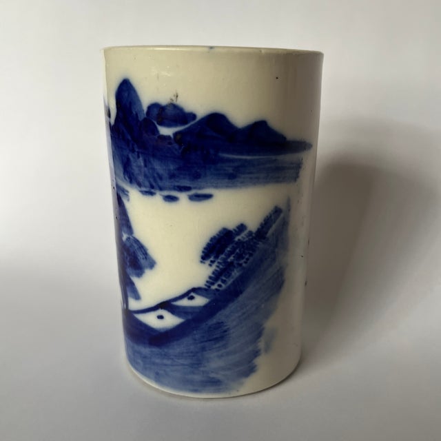 Chinoiserie Antique Chinese Porcelain Brush Cup For Sale - Image 3 of 9