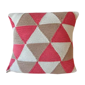 Salmon Triangle Geométrica Cushion from Com Raiz