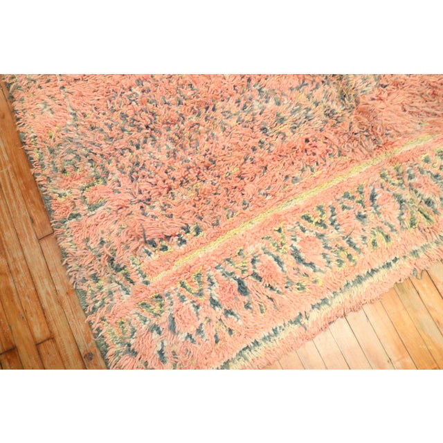 Early 20th Century Bright Pink Moroccan Minimalist Rug - 6'6" x 9'1" For Sale - Image 9 of 10