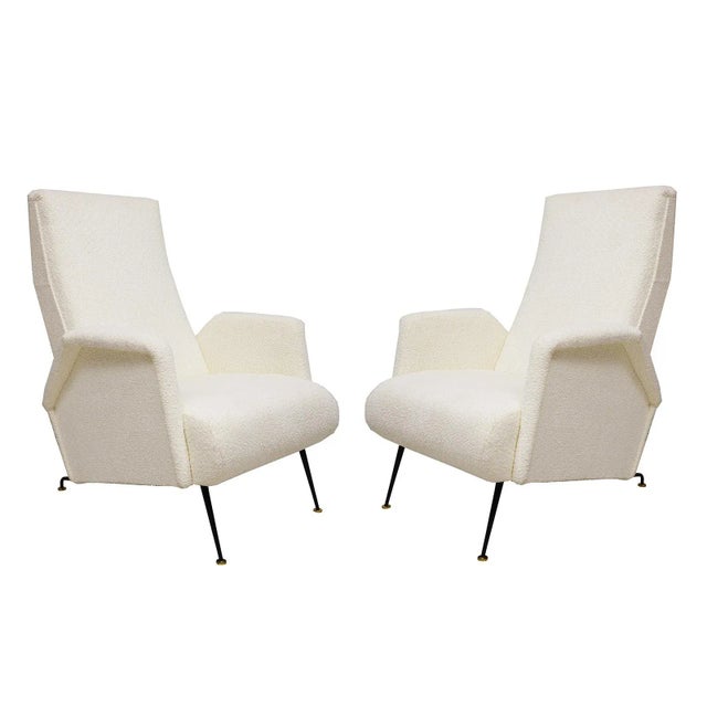Pair of Italian Mid-Century Lounge Chairs Upholstered in Boucle Fabric For Sale In New York - Image 6 of 11