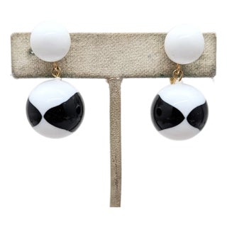 Vintage Signed Crown Trifari Black & White Resin Dangle Clip Earrings-2 Pieces For Sale