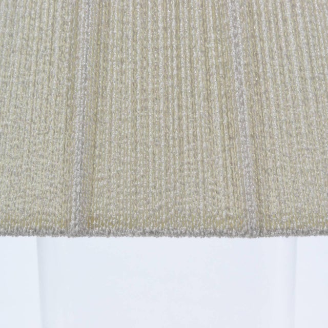 Stunning Lucite Table Lamp in the Manner of Karl Springer For Sale - Image 10 of 10