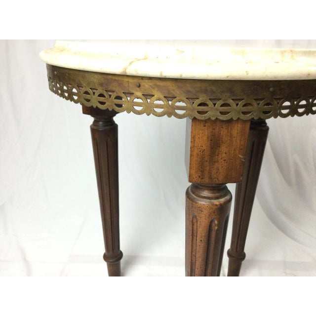 1950s 1950s Marble Top Side Table Stand With Fluted Tapered Legs For Sale - Image 5 of 10