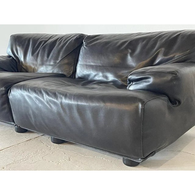 2-Seater Fiandra Sofa by Vico Magistretti for Cassina For Sale - Image 6 of 11