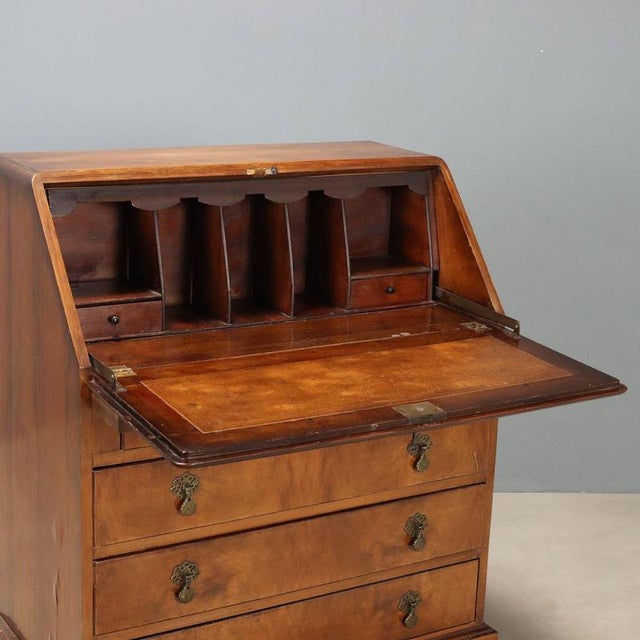 Small English Mahogany Bureau For Sale - Image 3 of 15