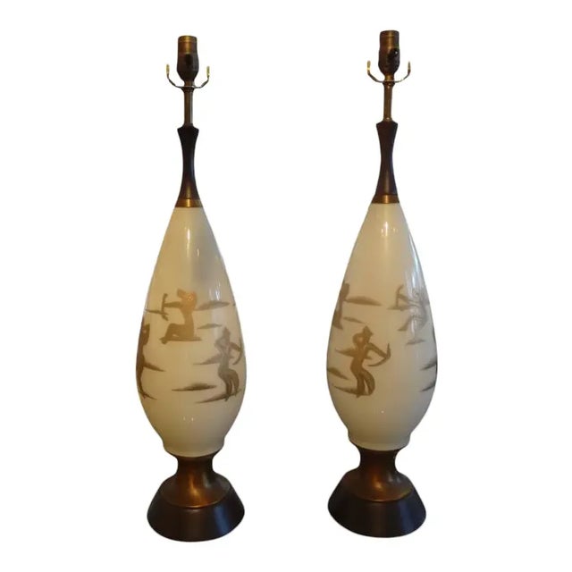 White Pair of Hollywood Regency Gerald Thurston Style Gilt Decorated Glass Lamps For Sale - Image 8 of 8
